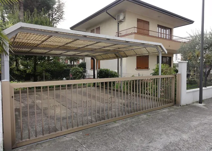 Апартаменти Colorful In A *